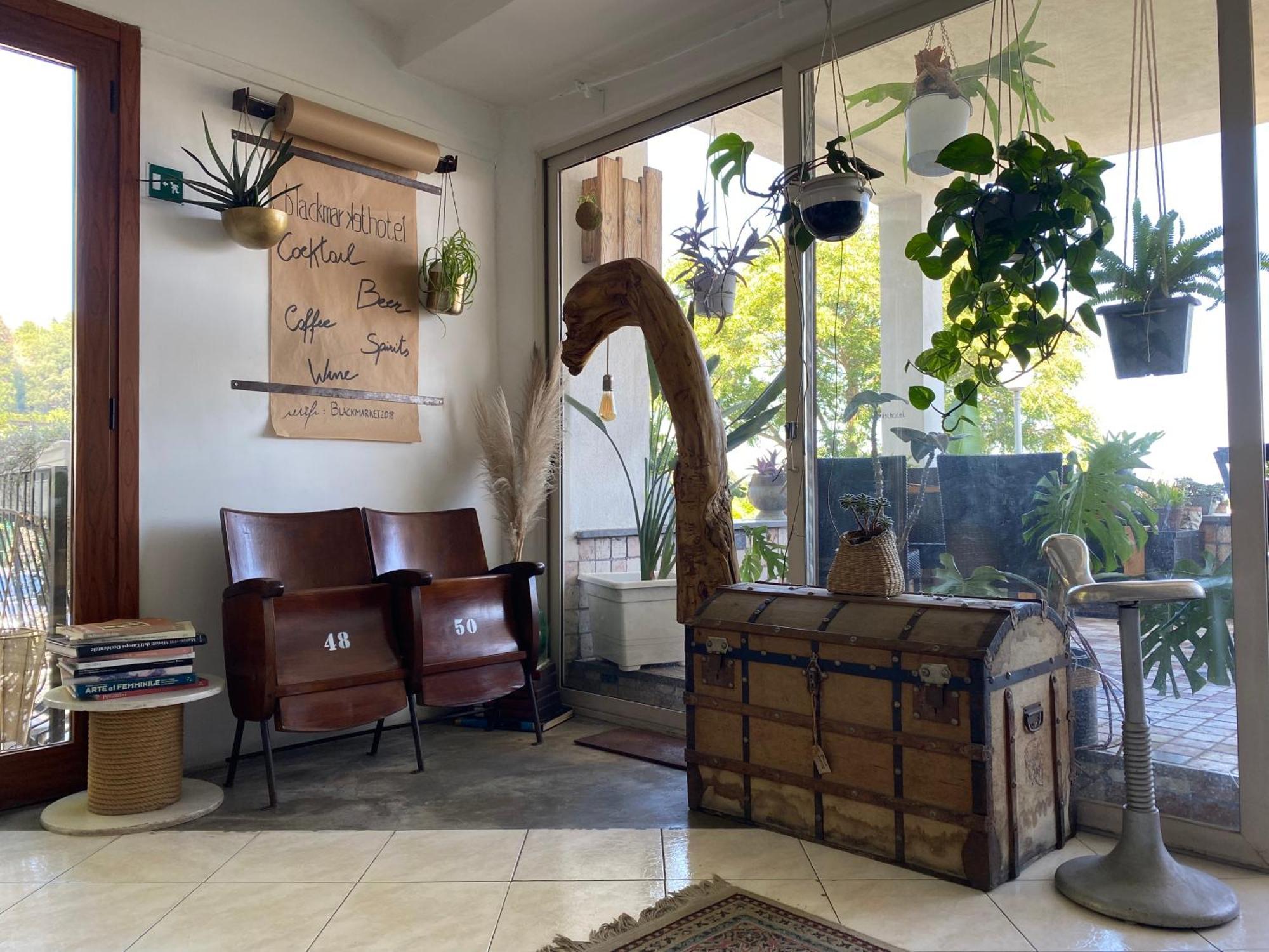 Black Market Hotel Ίσκια Εξωτερικό φωτογραφία